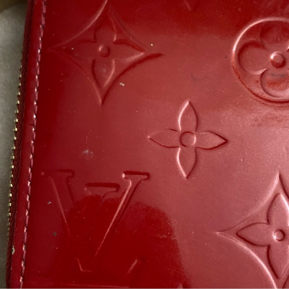 Louis Vuitton Red Vernis Zippy Wallet - Picture 11 of 16